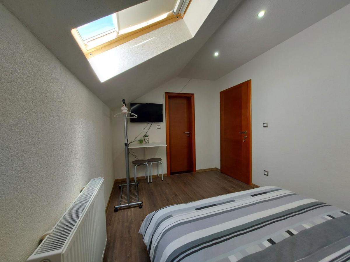 House Boketto Otel Korenica Dış mekan fotoğraf