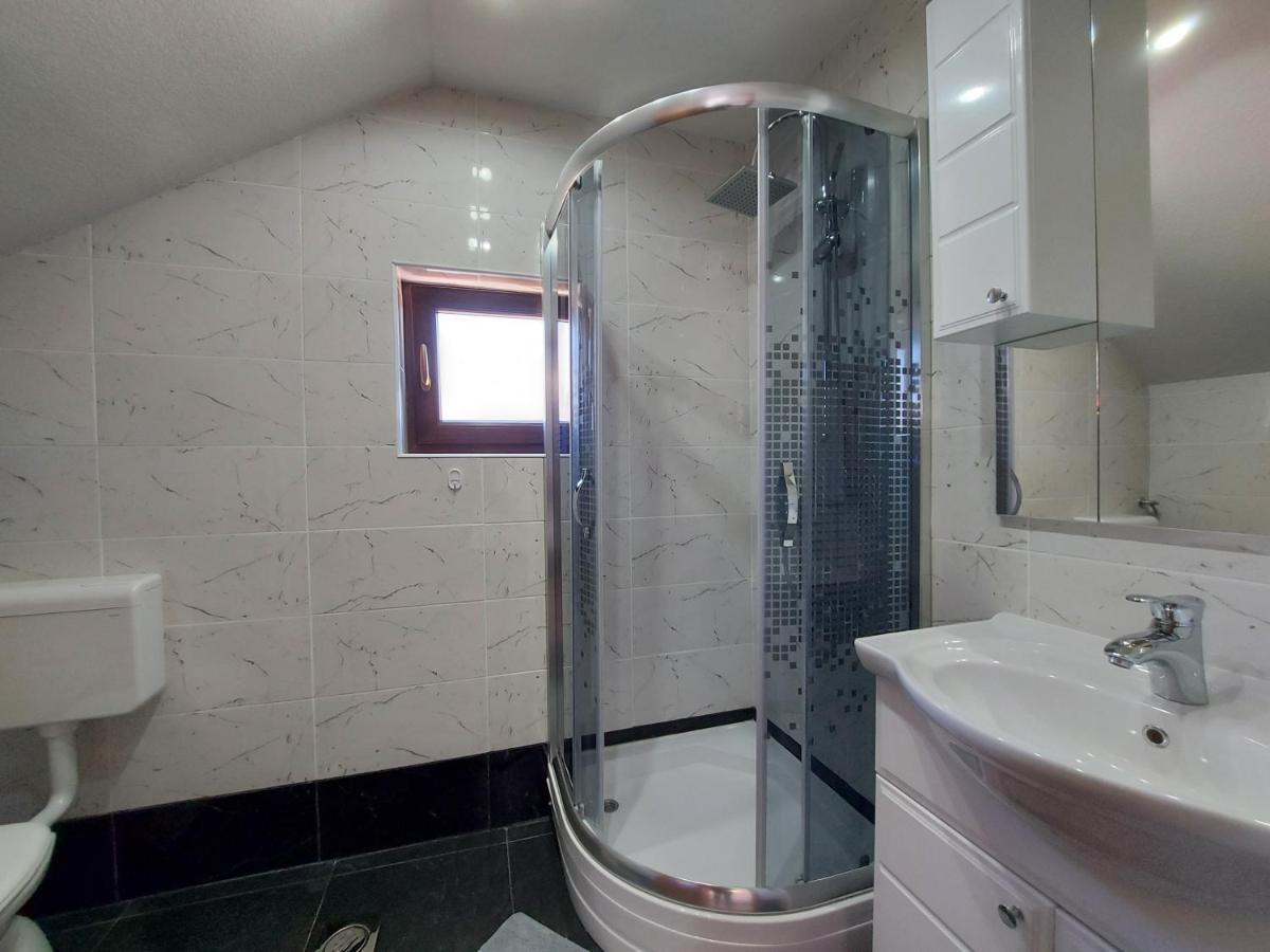 House Boketto Otel Korenica Dış mekan fotoğraf