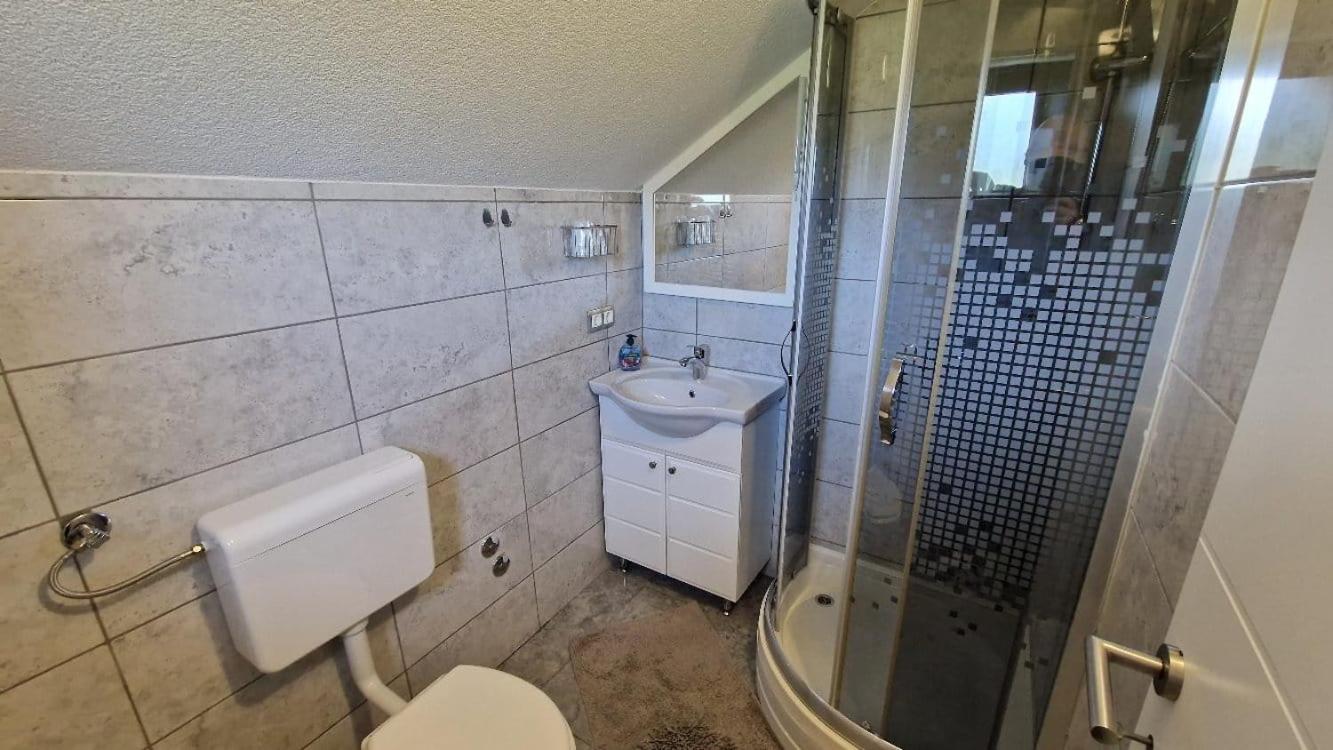 House Boketto Otel Korenica Dış mekan fotoğraf